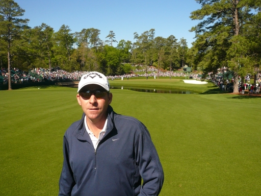 images/AlpeterAugusta/daves2ndinto15.jpg Dave A posing before hitting his 2nd into 15